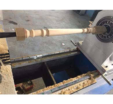 China double axis automatic cnc wood turning lathe machine for sale for wood baseball bat
