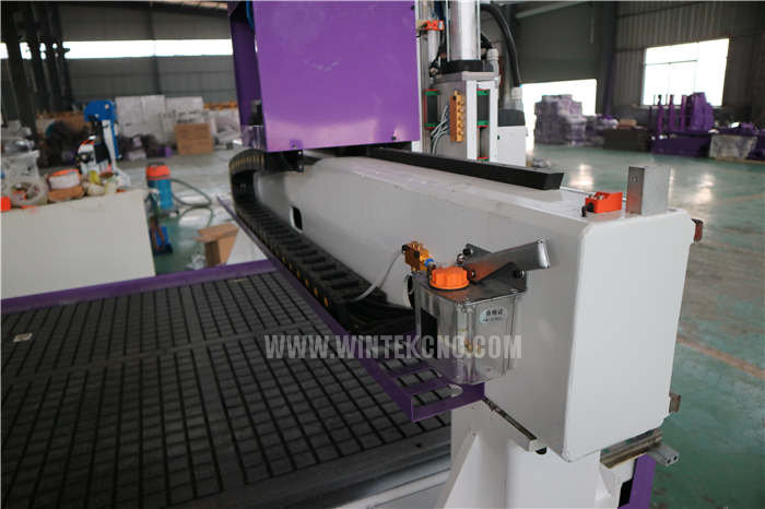 manual lubrication of three heads 3d cnc router machine