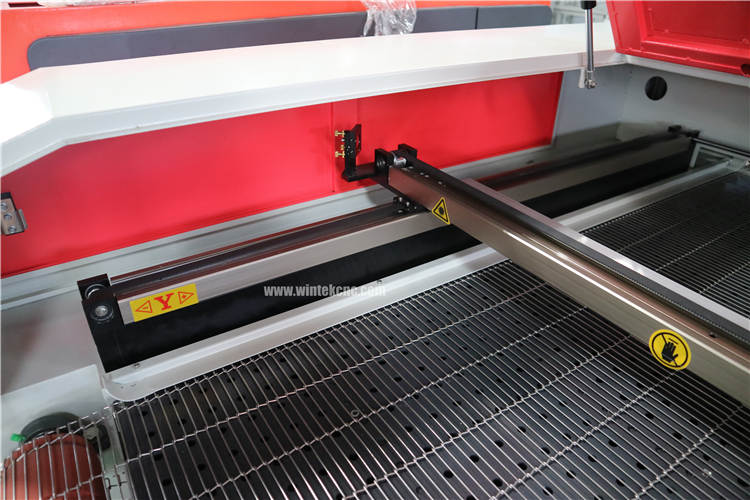 fast rails of Automatic fabric laser cutting machine for fabric with cheap price